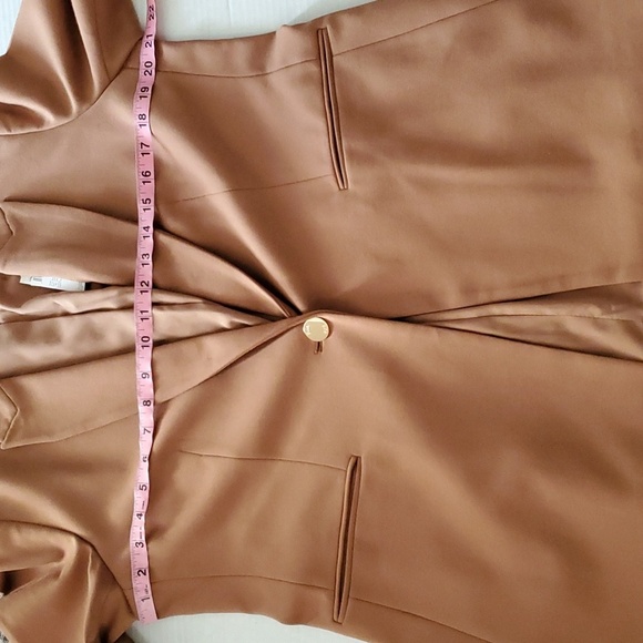 Elie. By Elie Tahari Women's Tan Blazer sz 14 - Picture 11 of 14